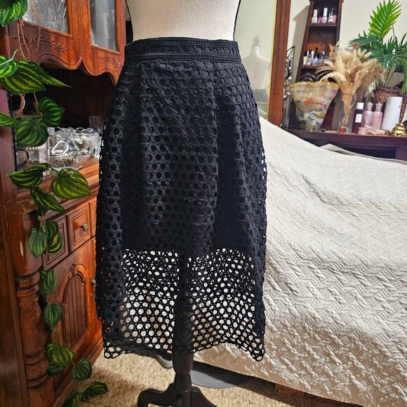 Zero Degrees Celsius Dresses & Skirts - Zero Degrees Celsius Circle Knitted Midi Skirt Folded